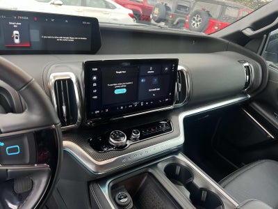 2025 Ford Expedition PLATINUM 4X4