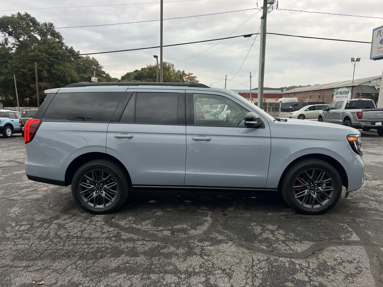 2025 Ford Expedition PLATINUM 4X4