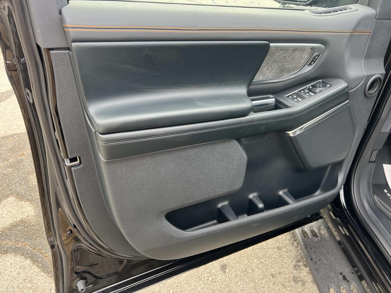 2025 Ford Expedition TREMOR 4X4