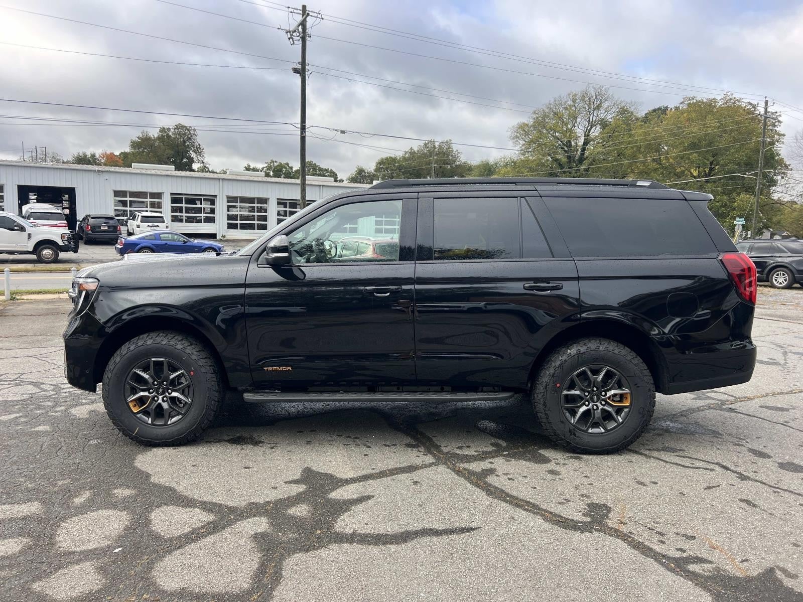 2025 Ford Expedition TREMOR 4X4
