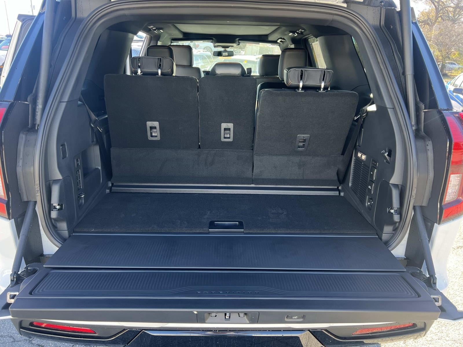 2025 Ford Expedition TREMOR 4X4