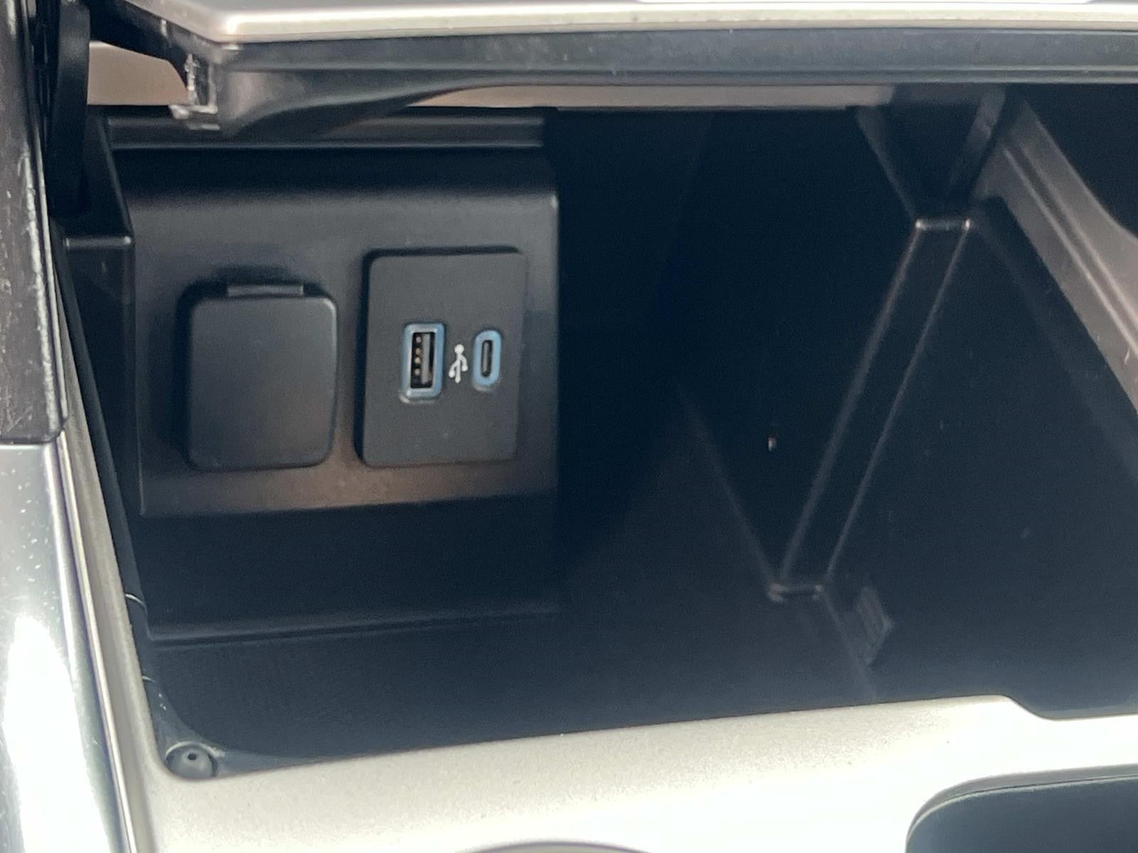 2020 Ford Explorer XLT RWD