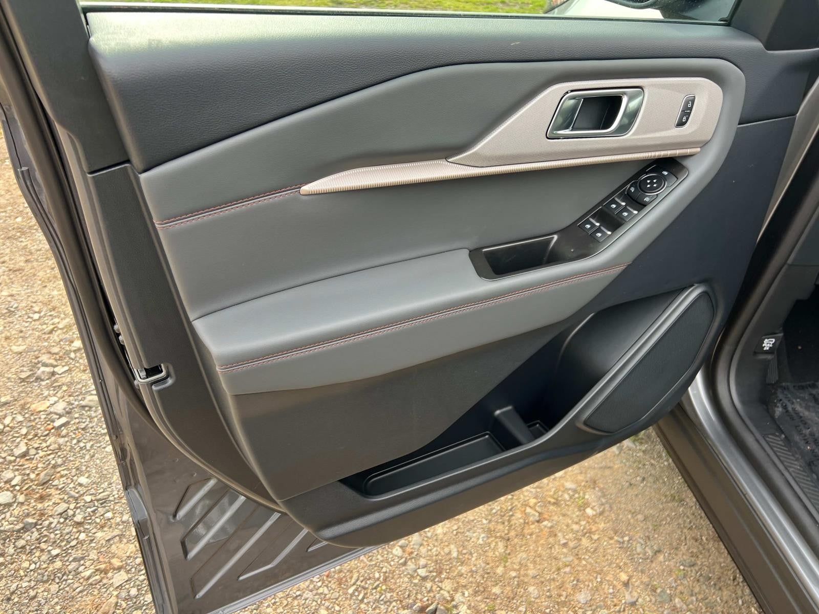 2025 Ford Explorer ACTIVE RWD