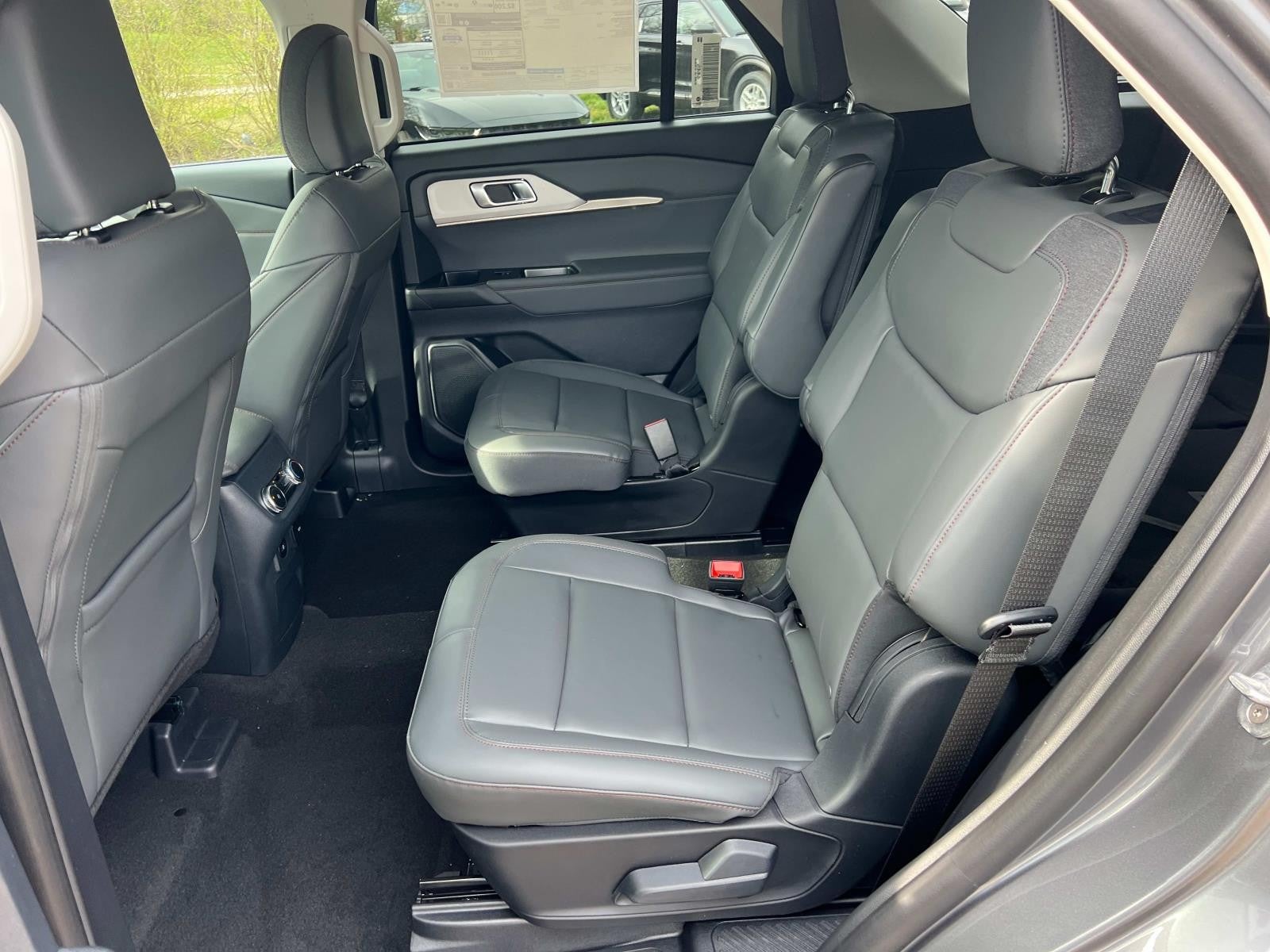 2025 Ford Explorer ACTIVE RWD