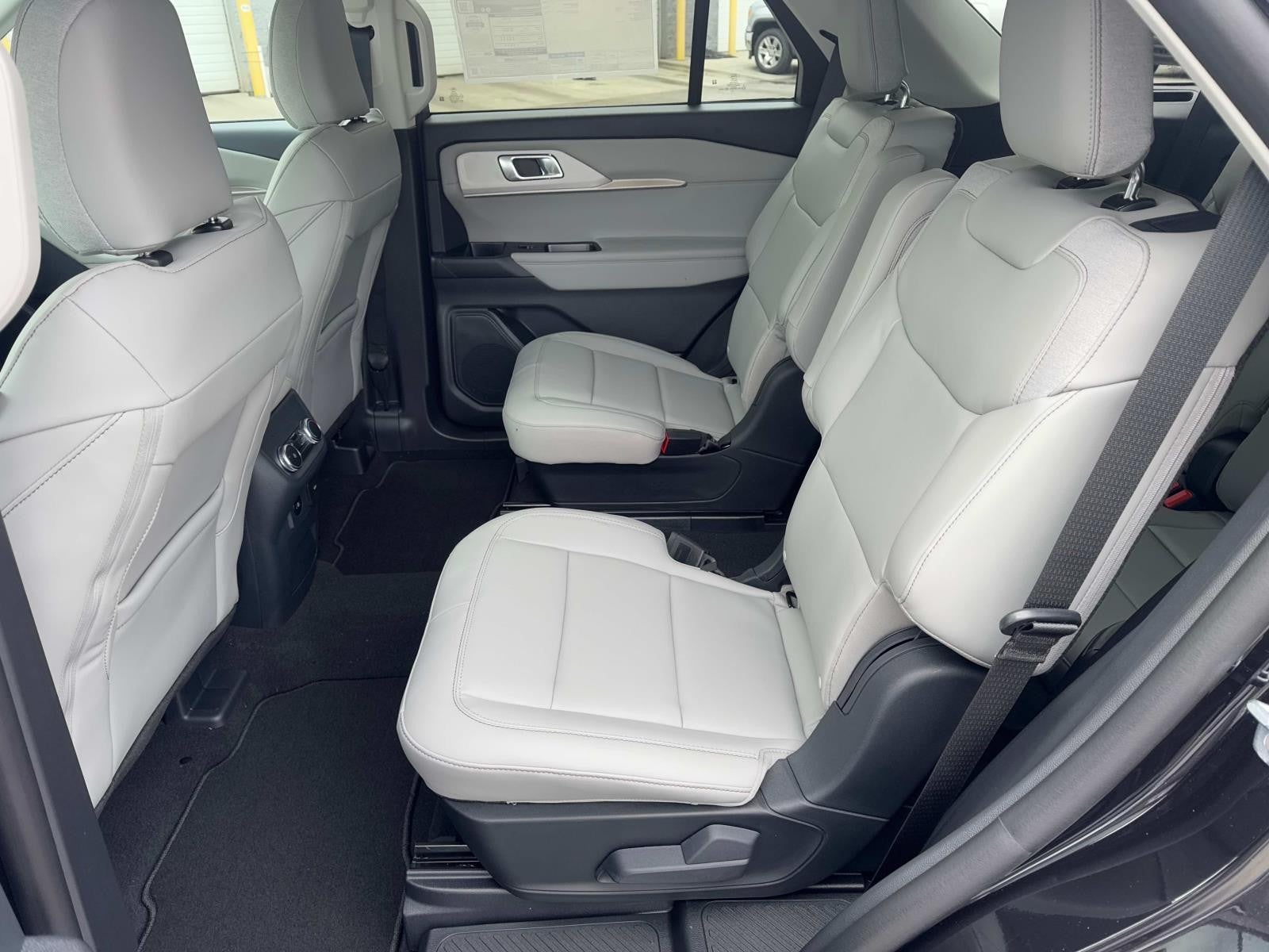 2025 Ford Explorer ACTIVE RWD