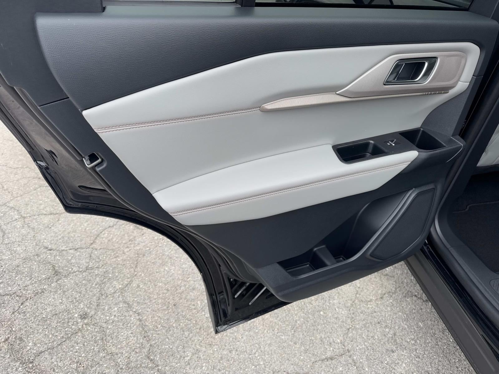 2025 Ford Explorer ACTIVE RWD