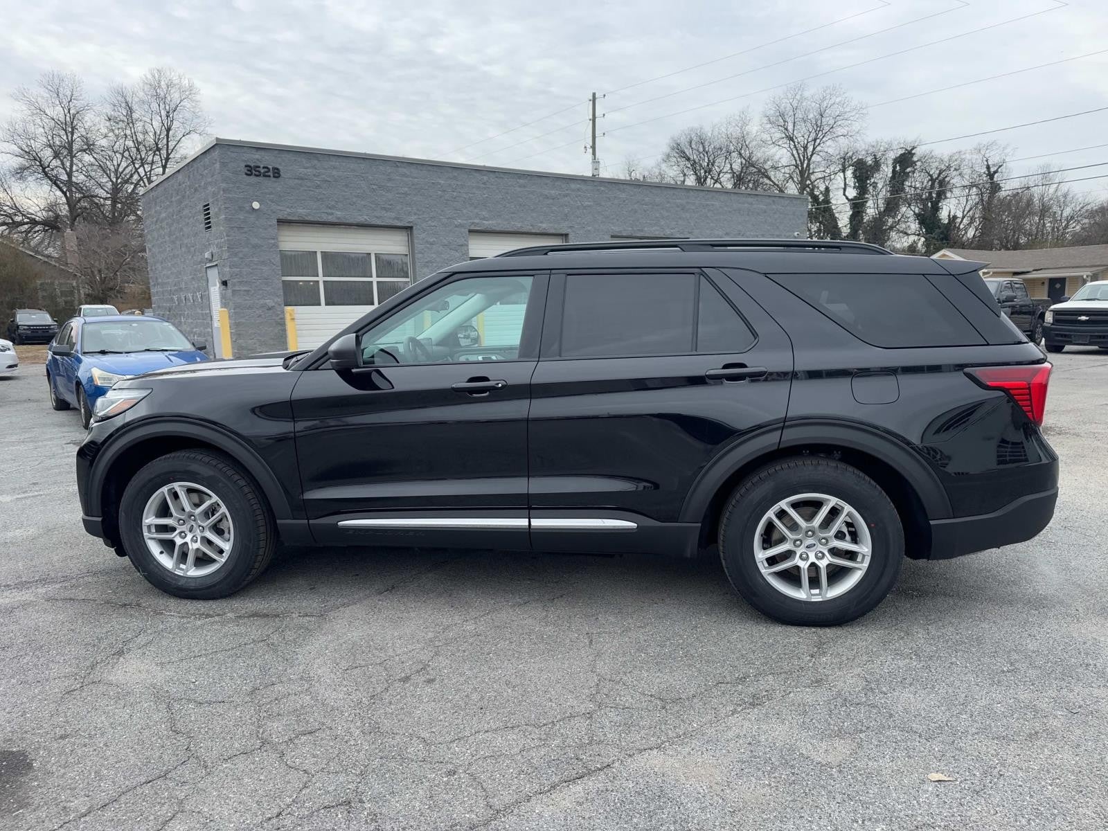 2025 Ford Explorer ACTIVE RWD
