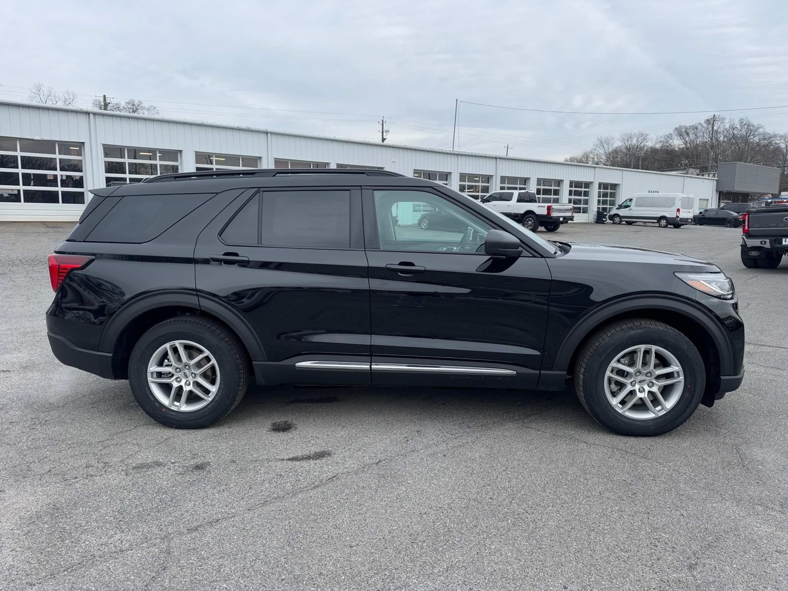 2025 Ford Explorer ACTIVE RWD