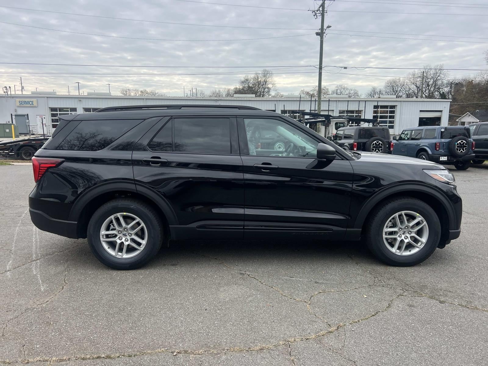 2026 Ford Explorer ACTIVE (100A) RWD