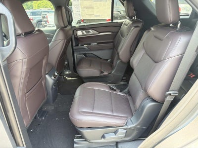 2026 Ford Explorer PLATINUM RWD