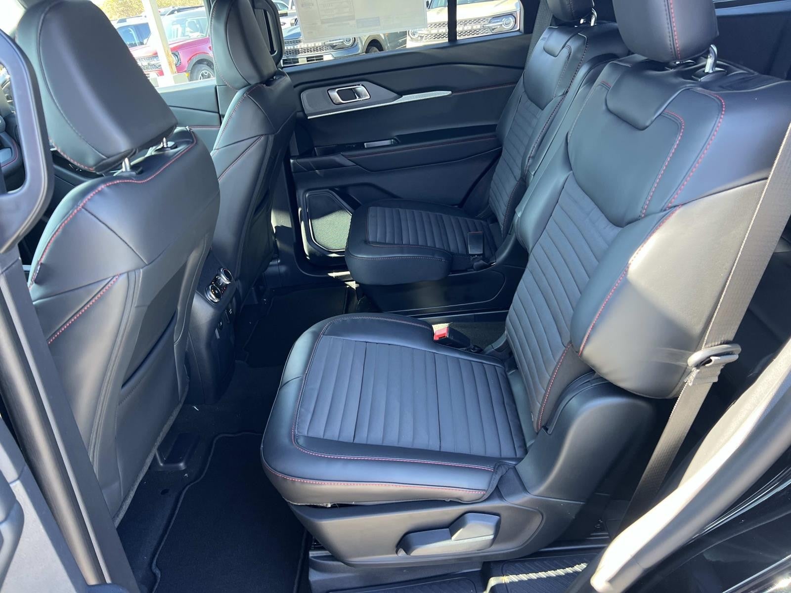 2026 Ford Explorer ST-LINE RWD