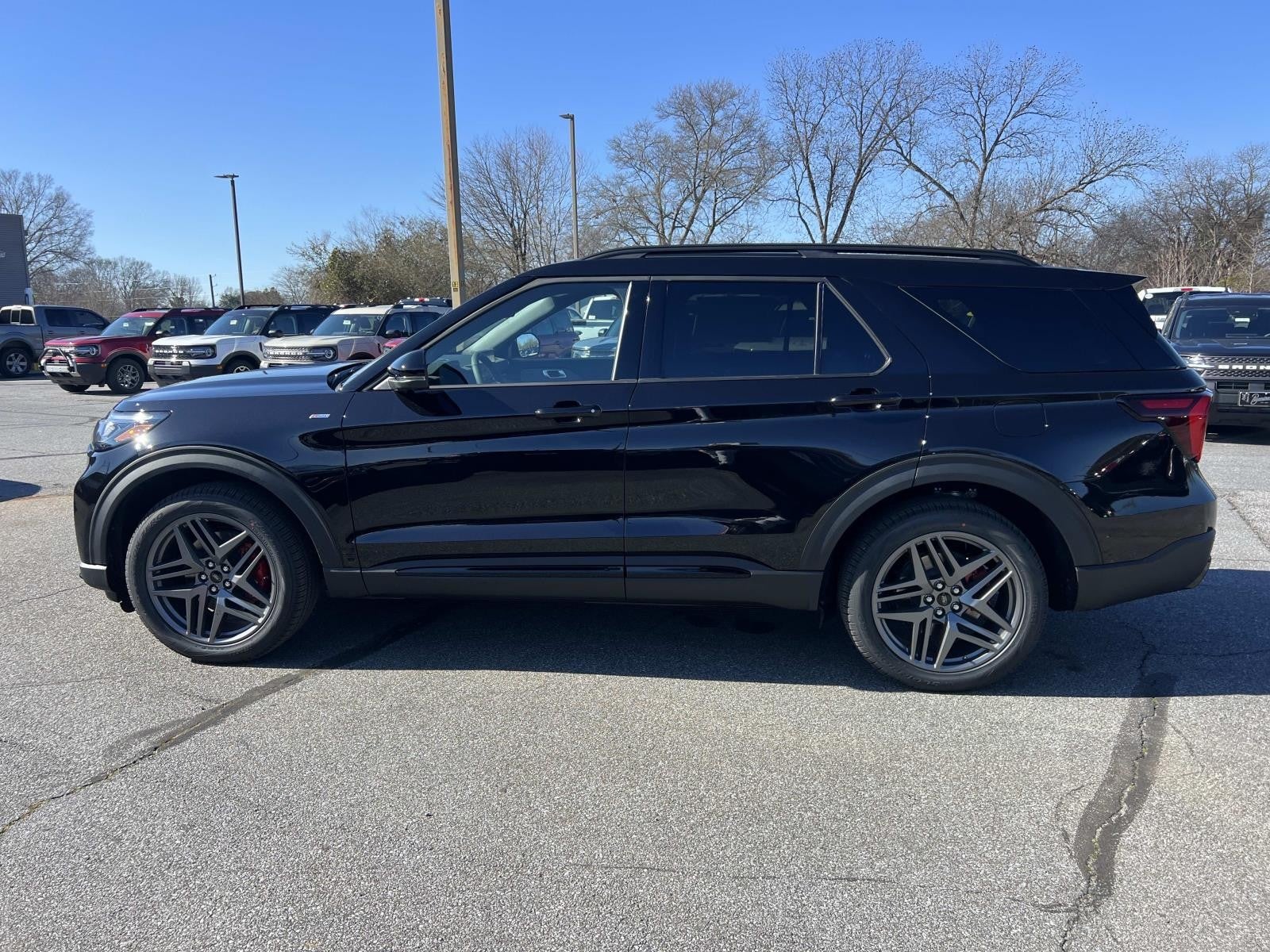 2026 Ford Explorer ST-LINE RWD