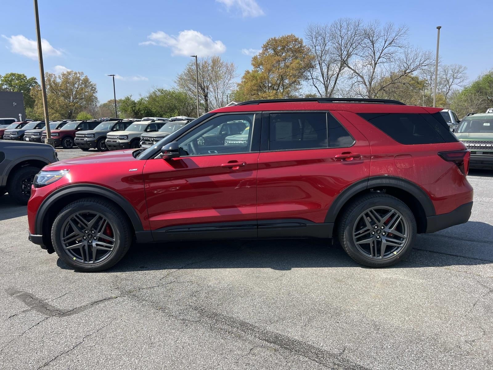 2026 Ford Explorer ST-LINE RWD