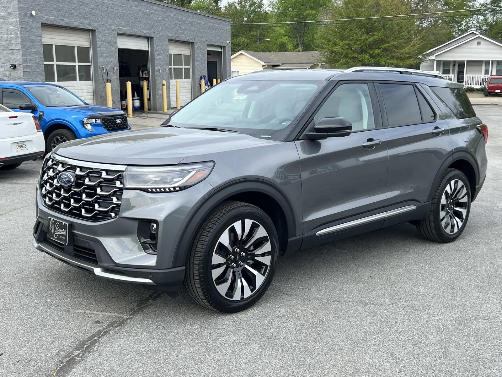 2026 Ford Explorer PLATINUM 4WD