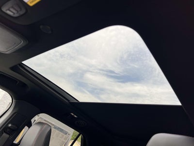 2026 Ford Explorer ST-LINE 4WD