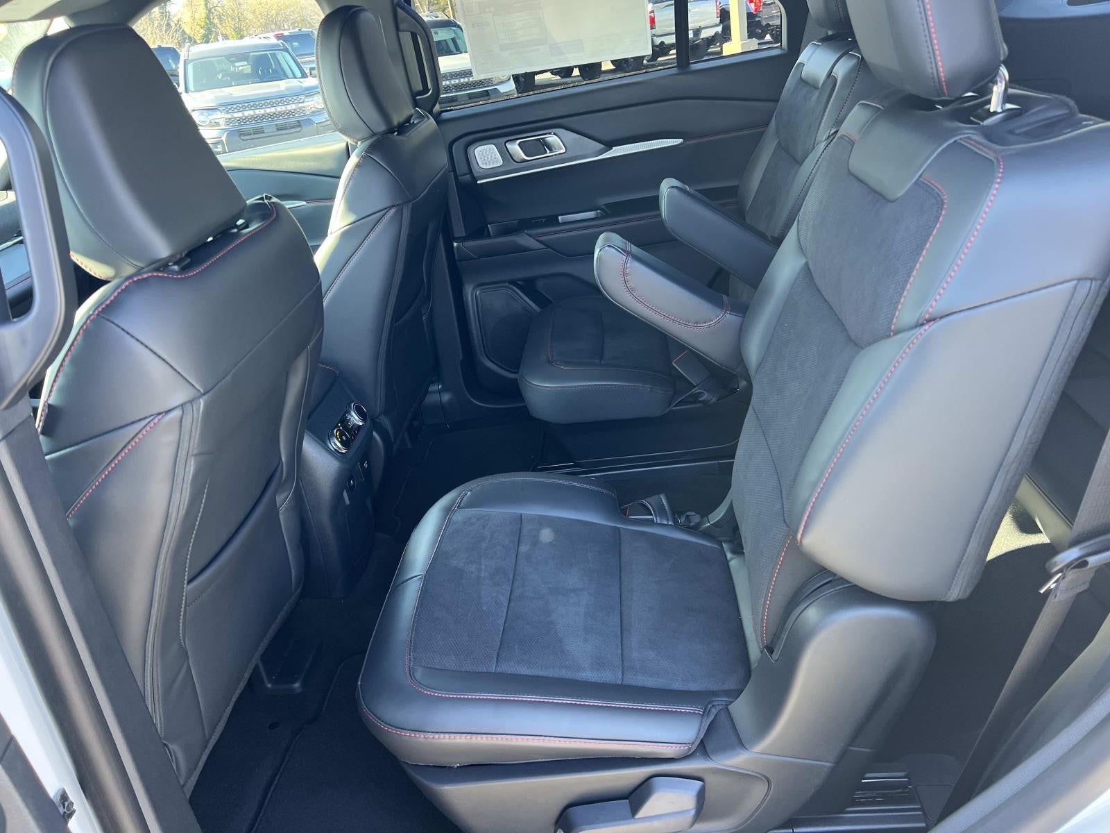 2026 Ford Explorer ST RWD