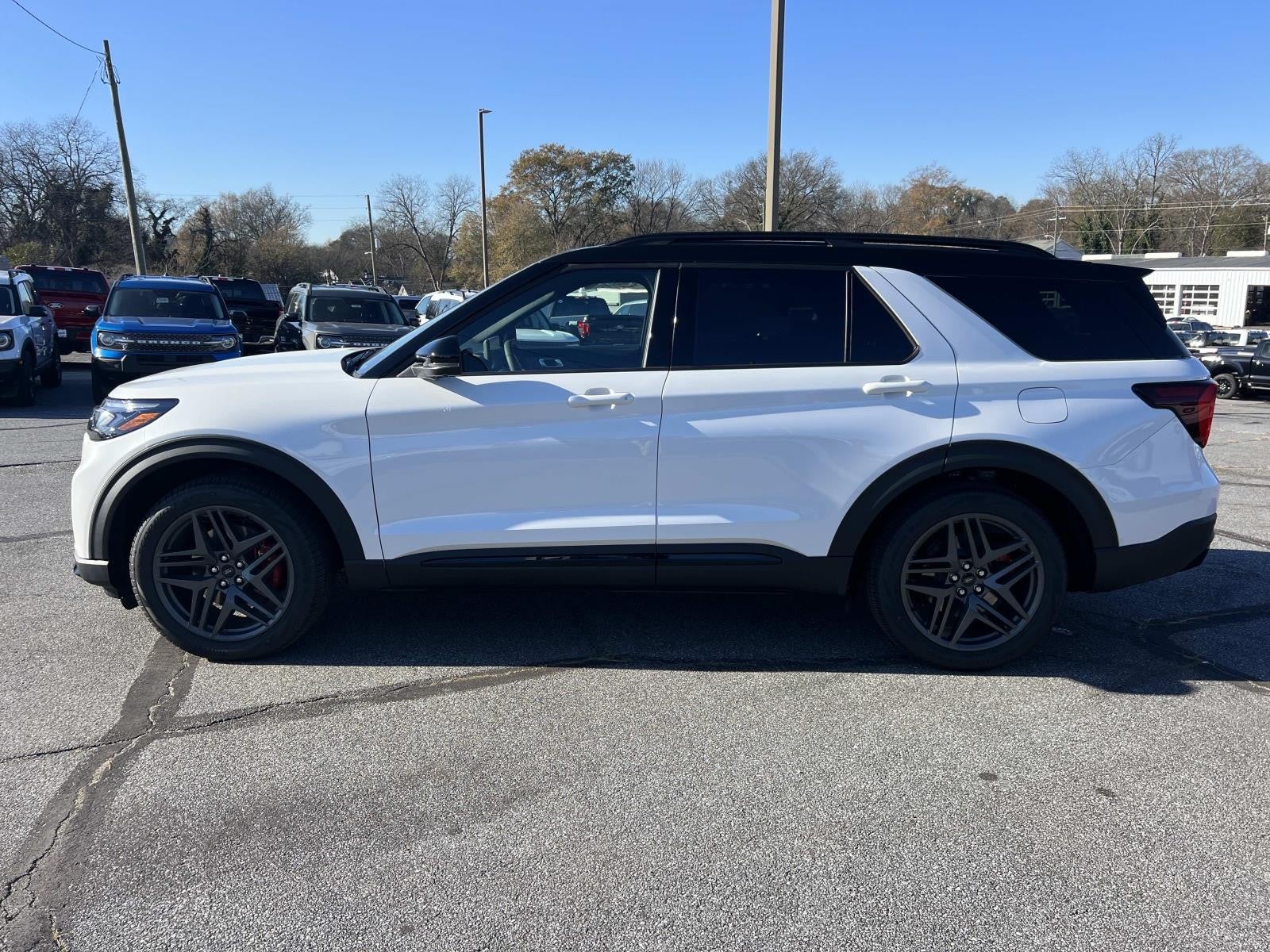 2026 Ford Explorer ST RWD