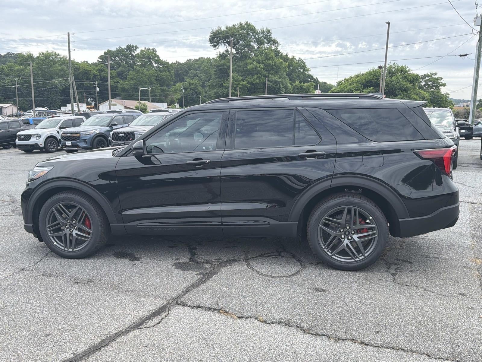 2026 Ford Explorer ST 4WD