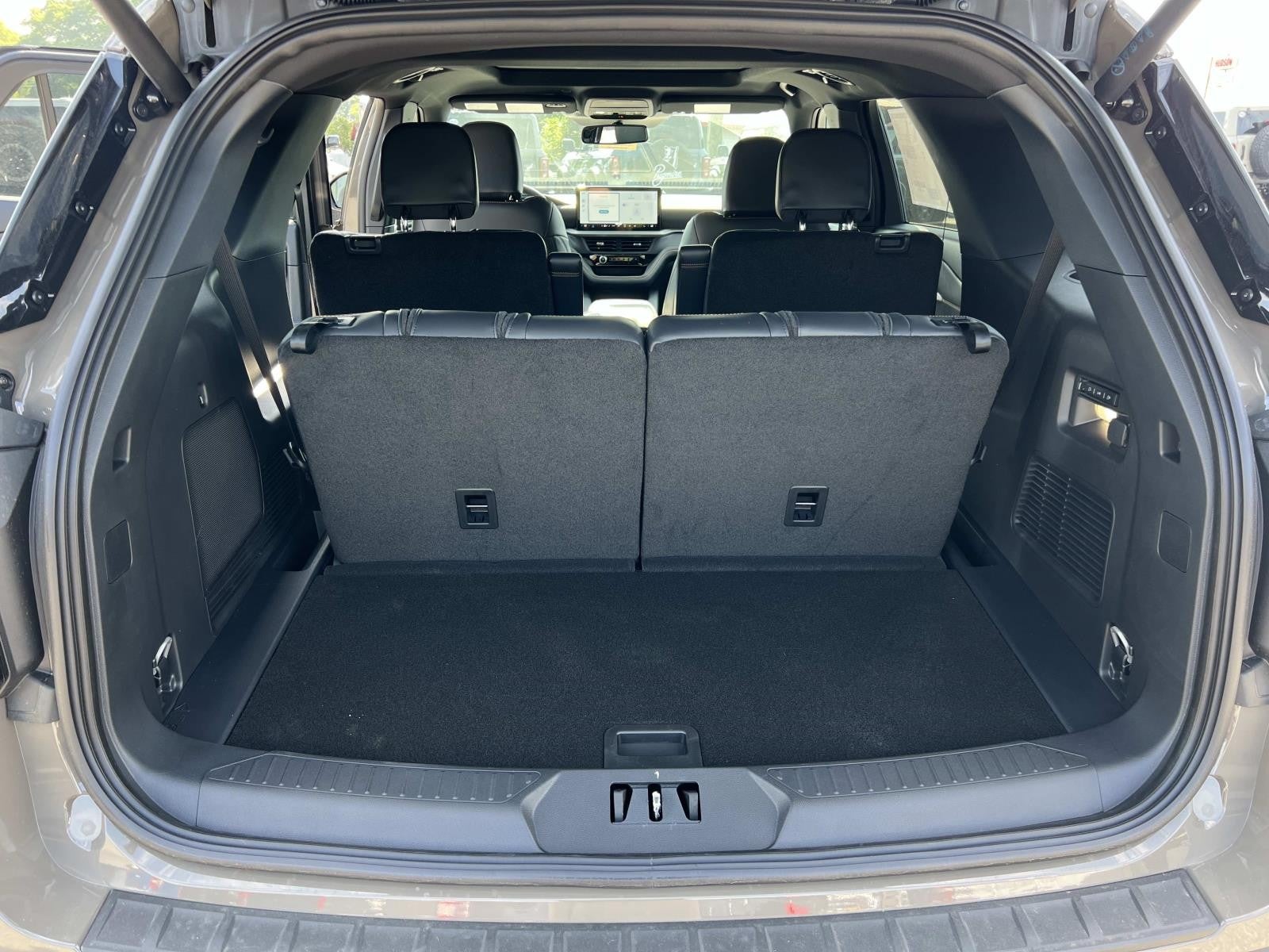 2026 Ford Explorer TREMOR 4WD