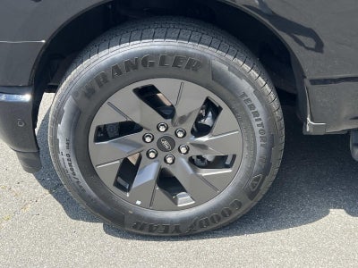 2023 Ford F-150 Lightning LARIAT
