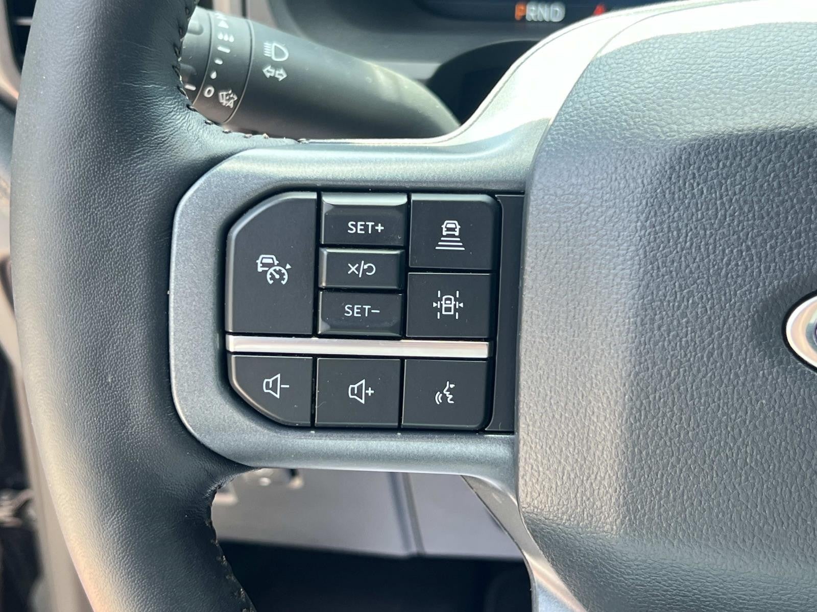 2023 Ford F-150 Lightning LARIAT