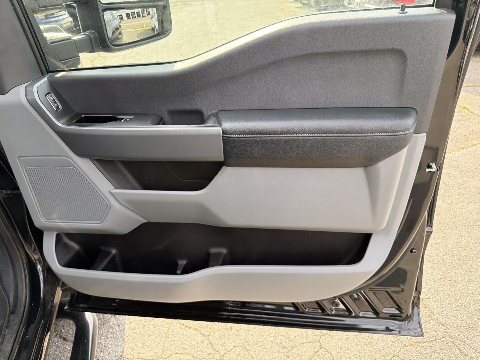 2023 Ford Super Duty F-250 SRW XL 4WD CREW CAB 6.75' BOX