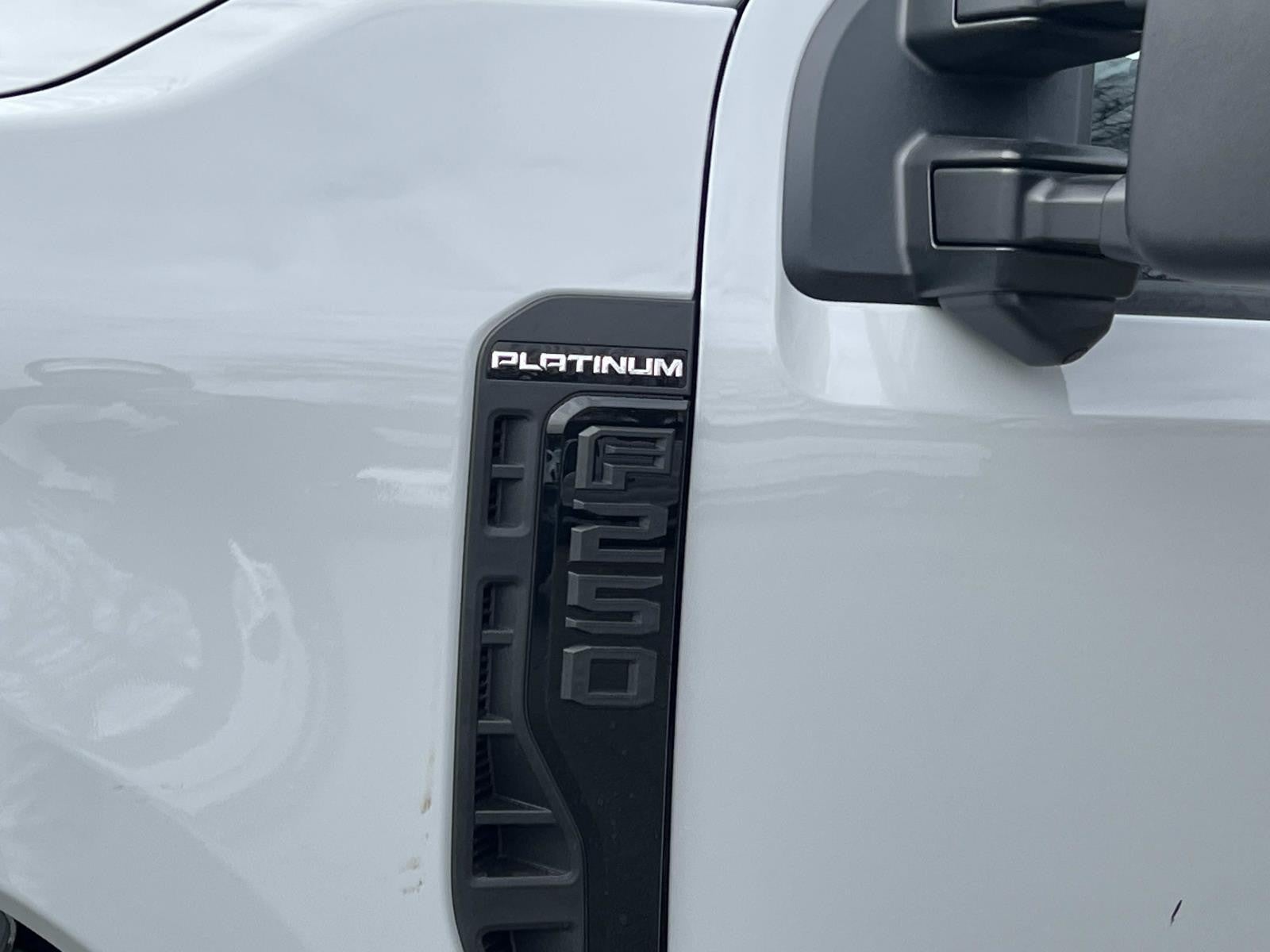 2026 Ford Super Duty F-250 SRW PLATINUM 4WD CREW CAB 6.7