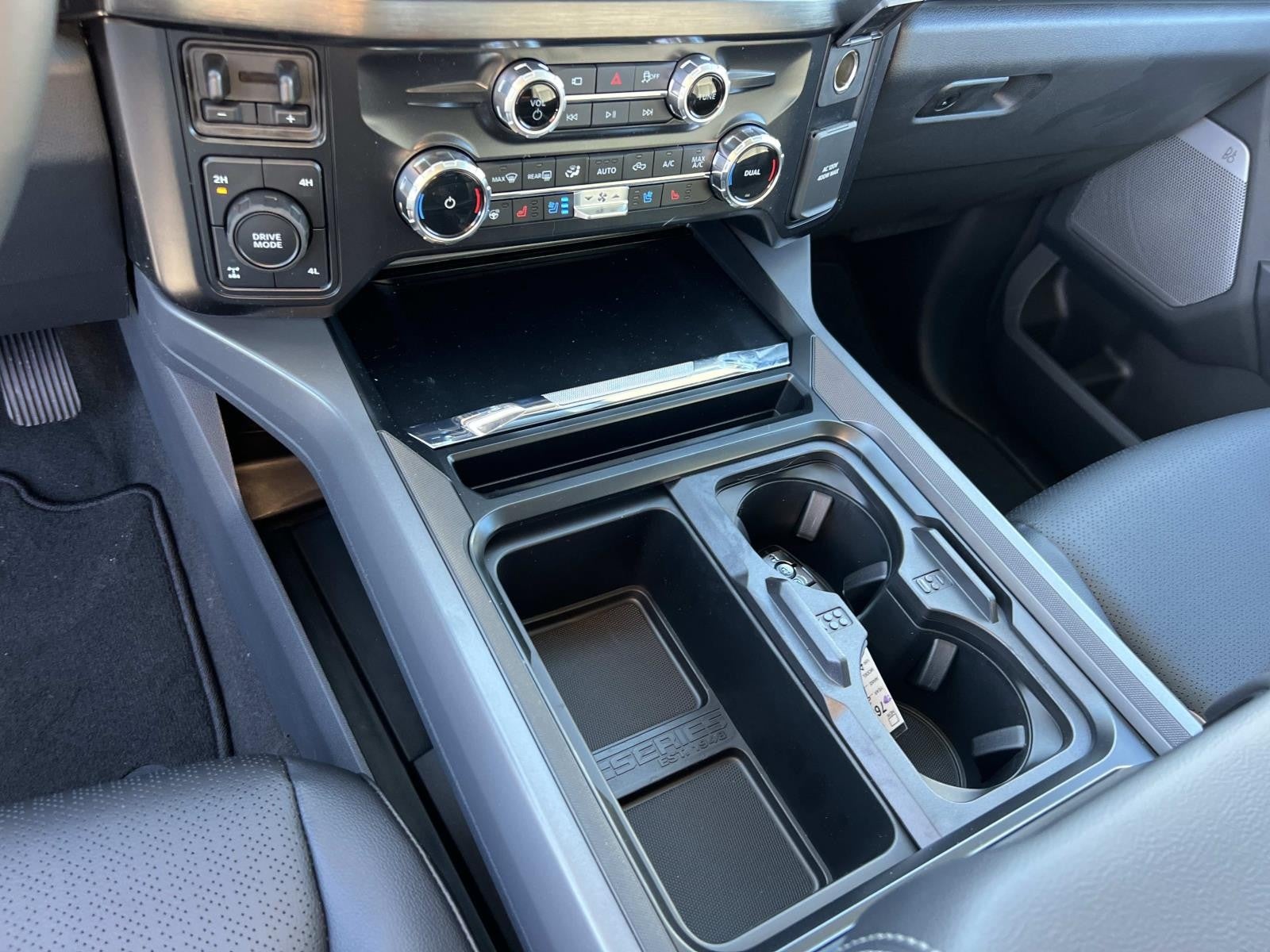 2026 Ford Super Duty F-250 SRW LARIAT 4WD CREW CAB 6.75'