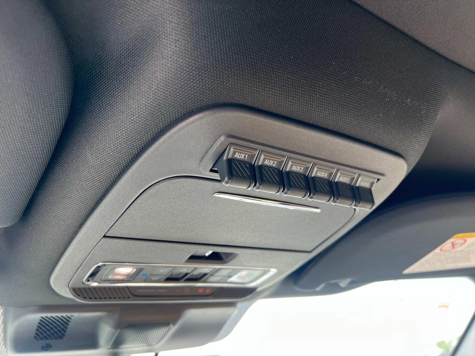 2025 Ford Super Duty F-250 SRW LARIAT 4WD CREW CAB 6.75' PUG PACKAGE