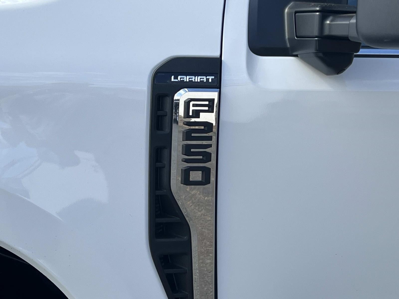 2026 Ford Super Duty F-250 SRW LARIAT 4WD CREW CAB 6.75'