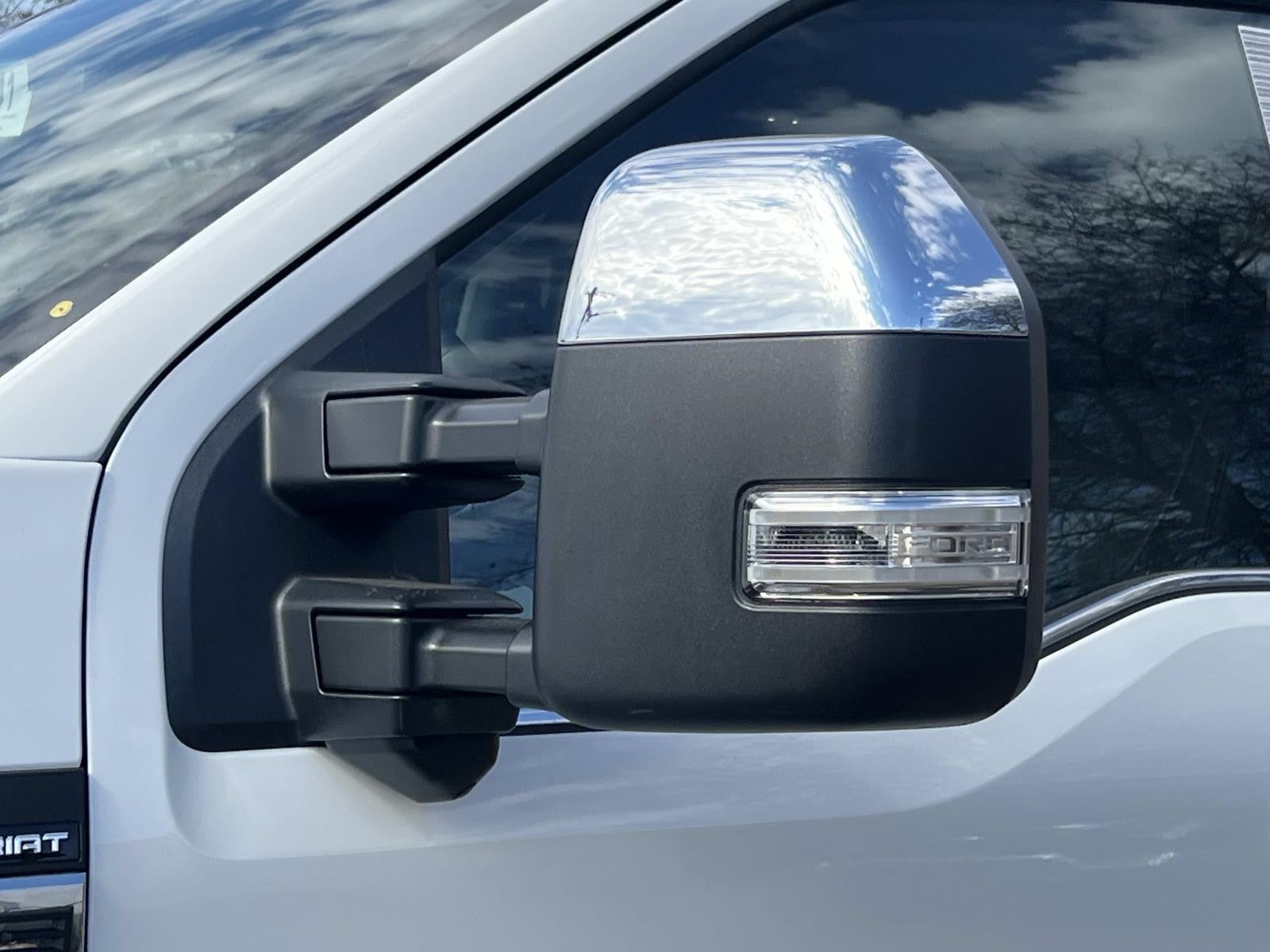 2026 Ford Super Duty F-250 SRW LARIAT 4WD CREW CAB 6.75'