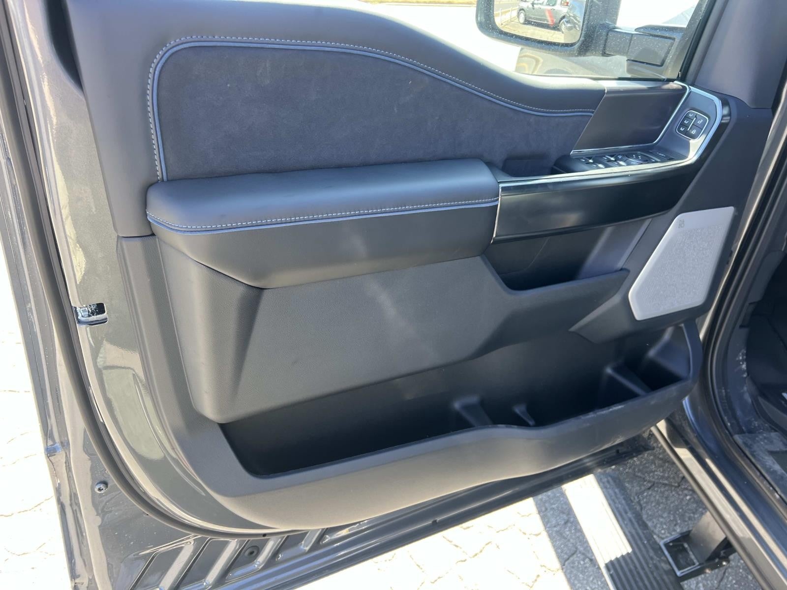 2026 Ford Super Duty F-350 SRW PLATINUM 4WD CREW CAB 6.7