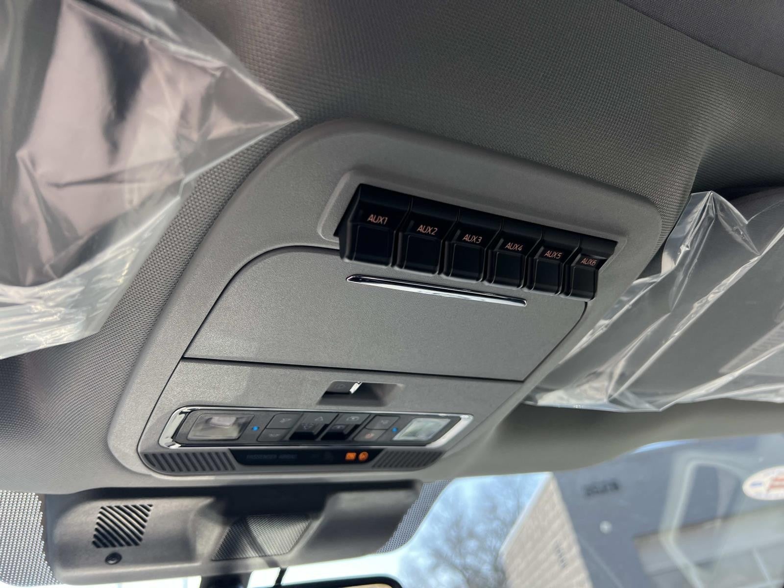 2026 Ford Super Duty F-350 SRW LARIAT 4WD CREW CAB 6.75'