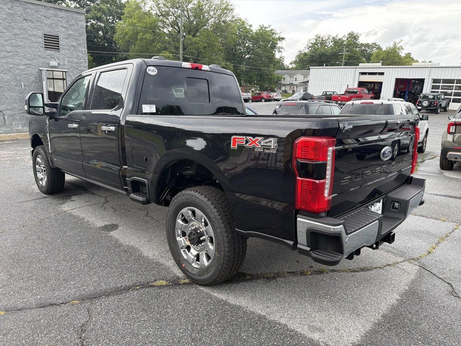 2026 Ford Super Duty F-350 SRW LARIAT 4WD CREW CAB 6.75'