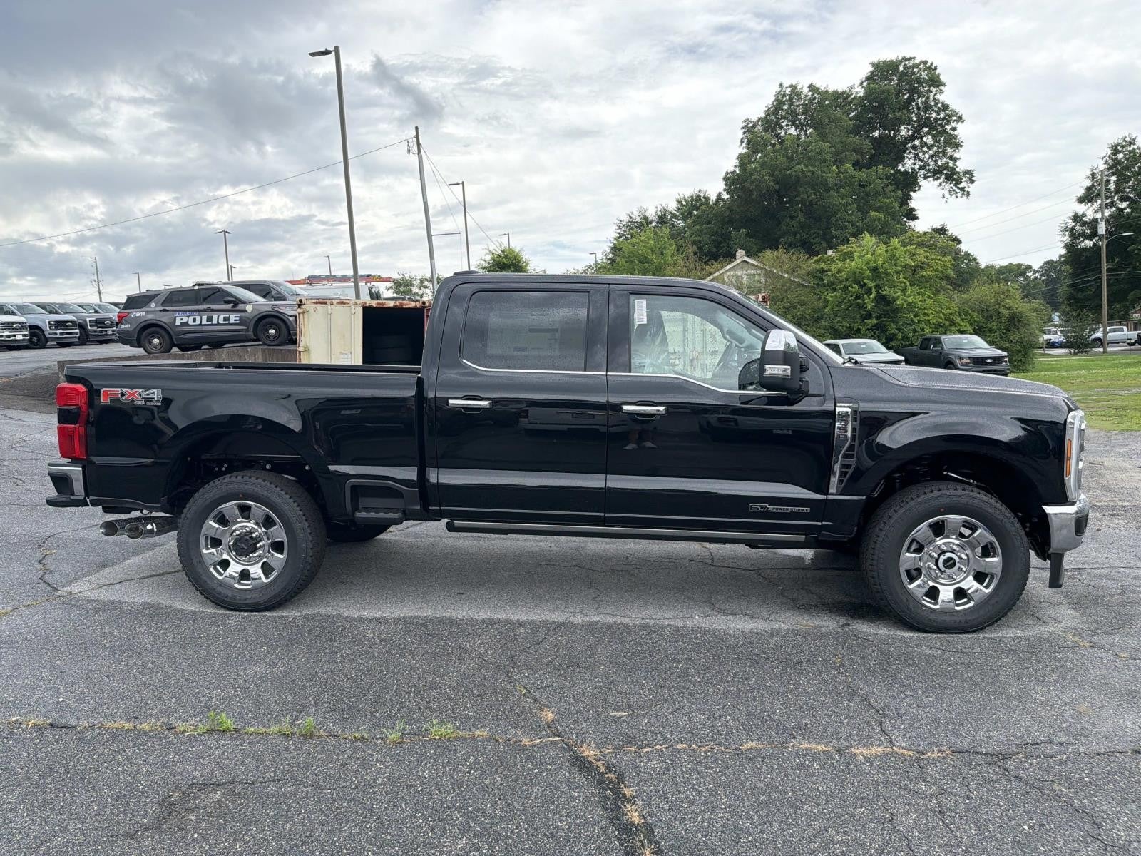 2026 Ford Super Duty F-350 SRW LARIAT 4WD CREW CAB 6.75'