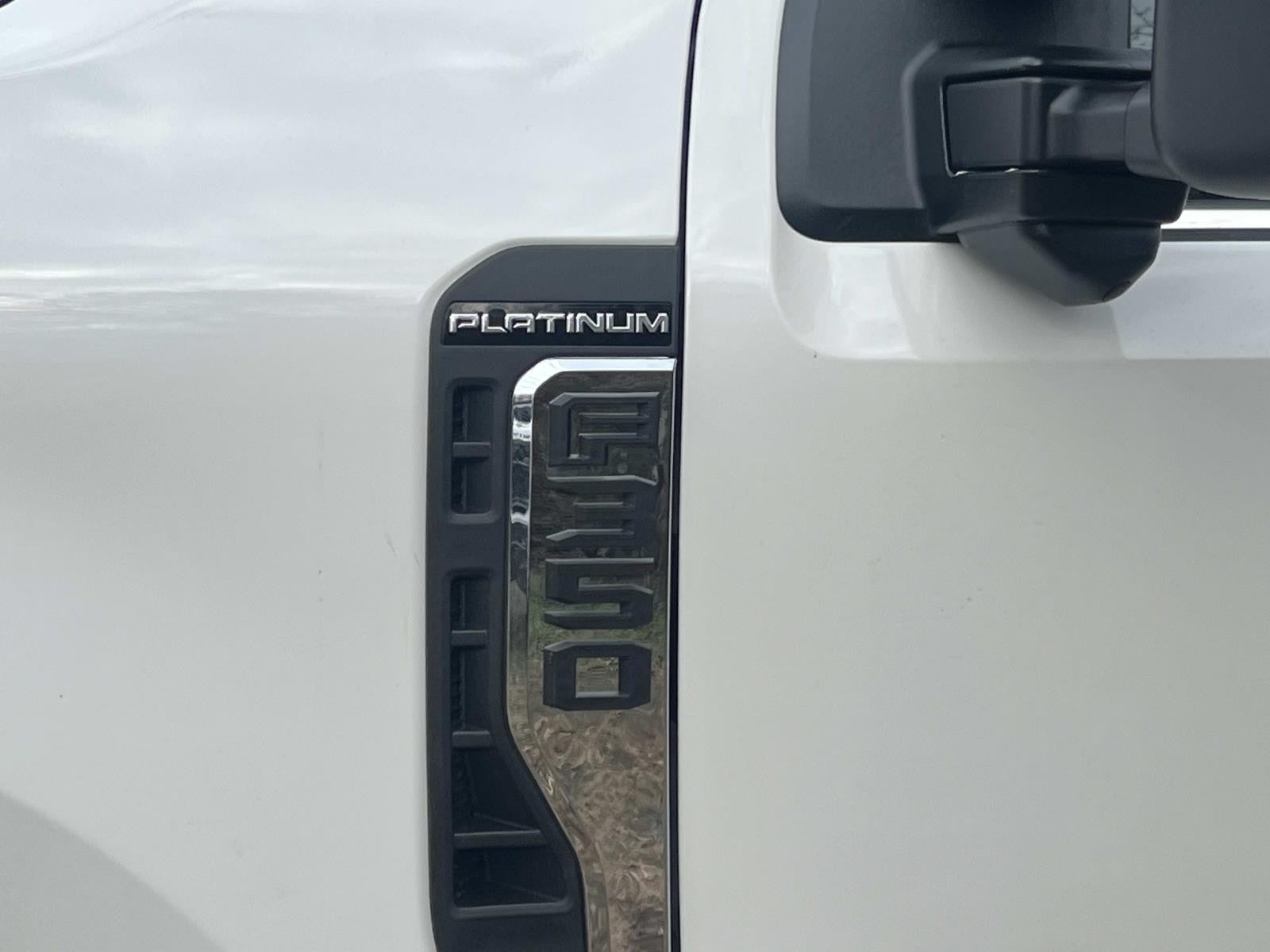 2026 Ford Super Duty F-350 DRW PLATINUM 4WD CREW CAB 8'