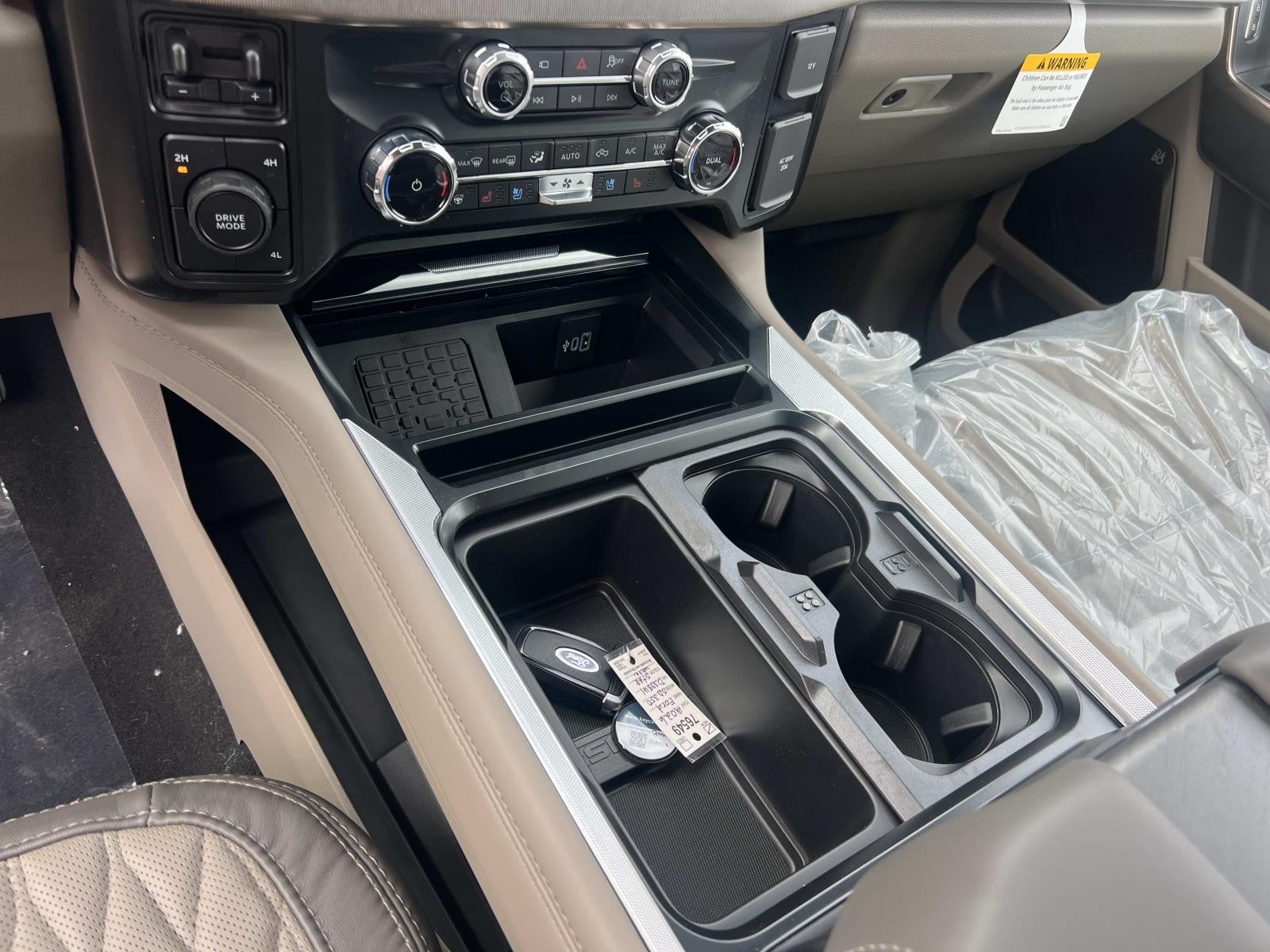 2026 Ford Super Duty F-350 DRW PLATINUM 4WD CREW CAB 8'