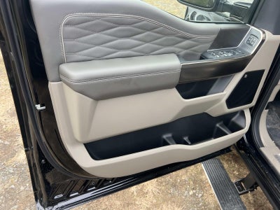 2026 Ford Super Duty F-350 DRW PLATINUM 4WD CREW CAB 8'