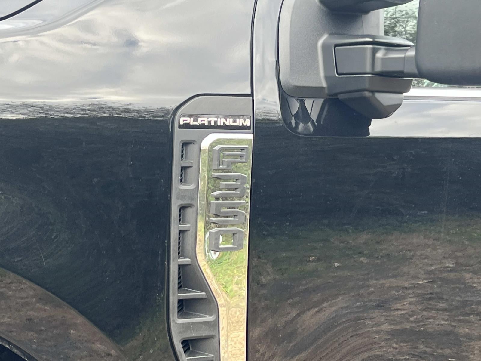 2026 Ford Super Duty F-350 DRW PLATINUM 4WD CREW CAB 8'