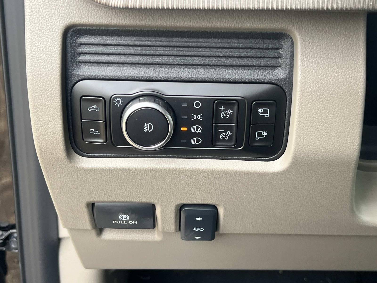 2026 Ford Super Duty F-350 DRW PLATINUM 4WD CREW CAB 8'