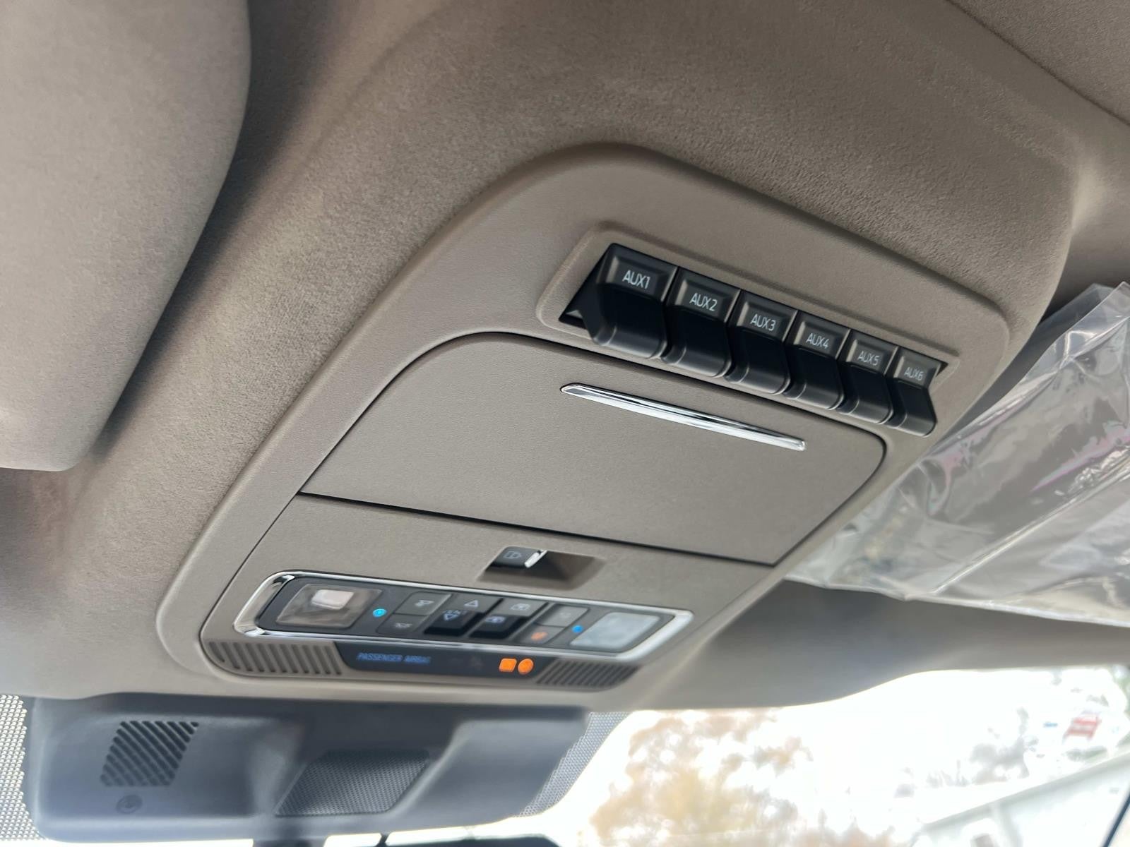 2026 Ford Super Duty F-350 DRW PLATINUM 4WD CREW CAB 8'