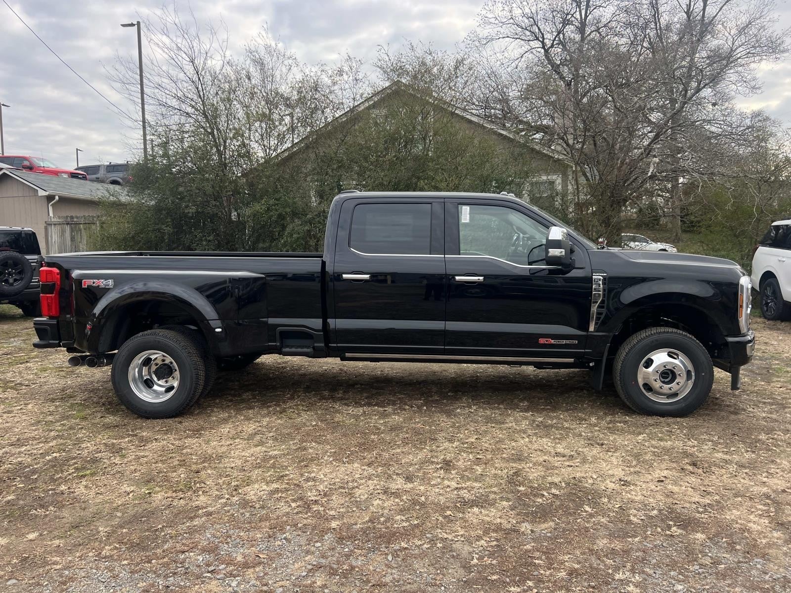 2026 Ford Super Duty F-350 DRW PLATINUM 4WD CREW CAB 8'