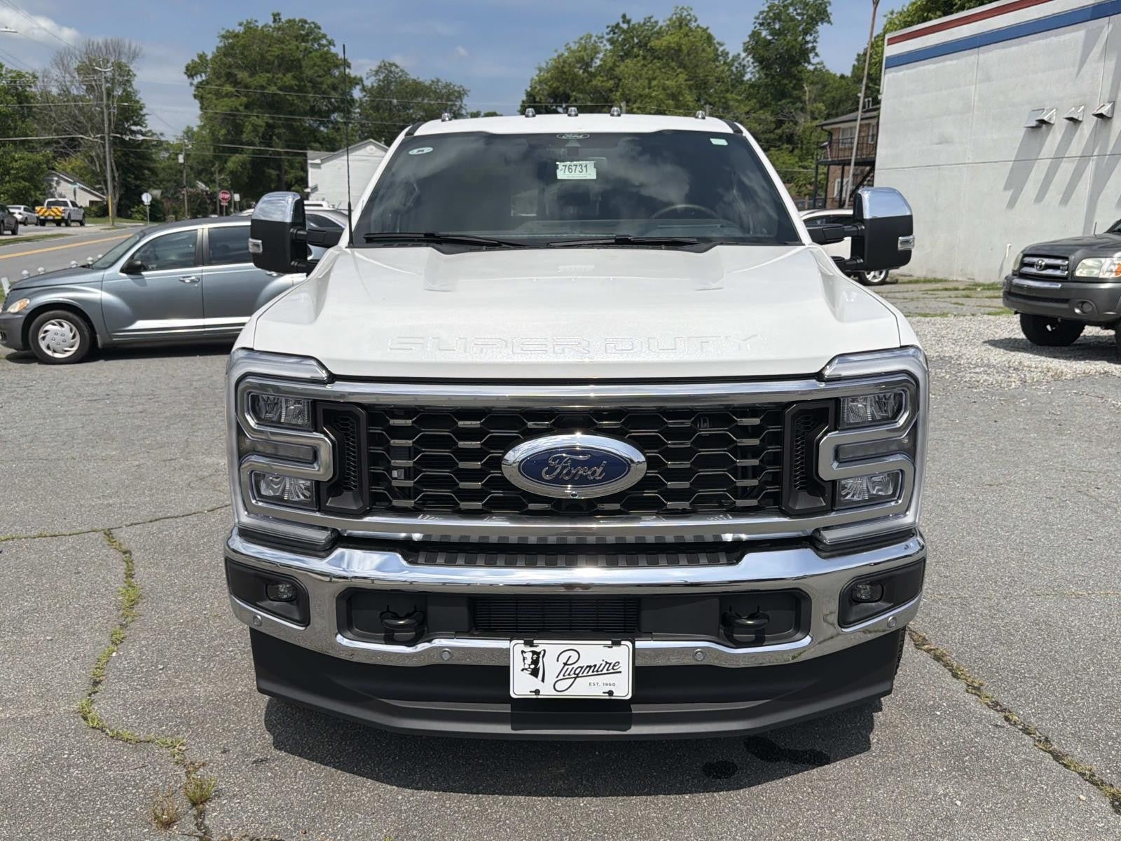 2026 Ford Super Duty F-350 DRW KING R 4WD CREW CAB 8' BO