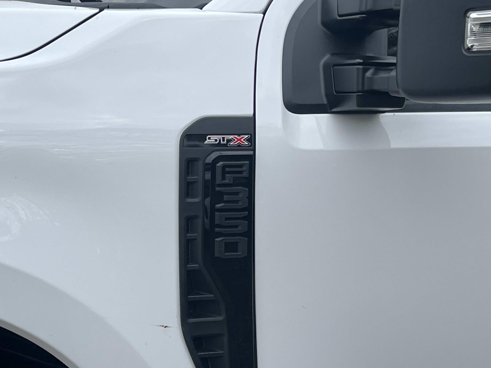 2026 Ford Super Duty F-350 DRW XL 4WD CREW CAB 8' BOX