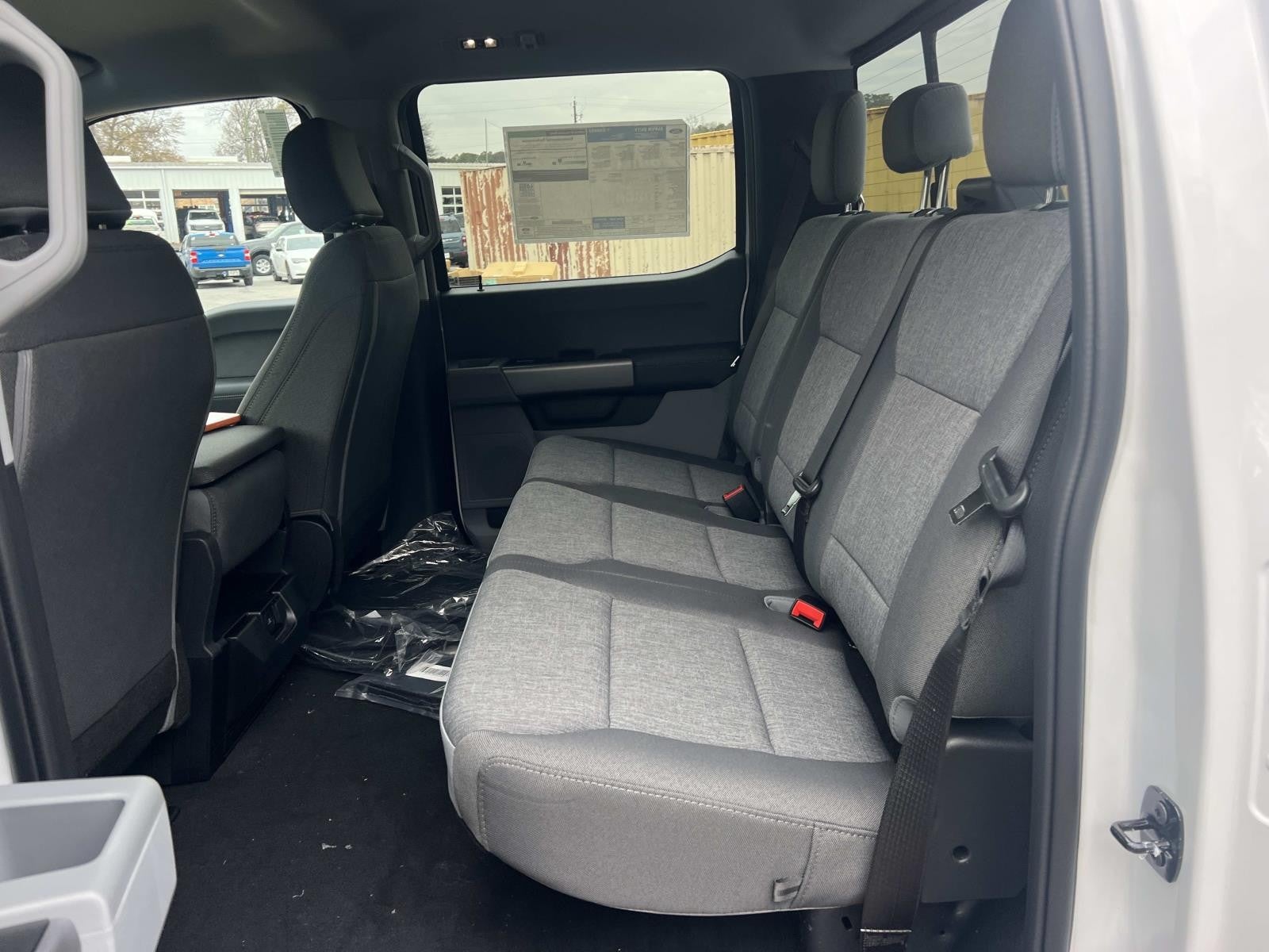 2026 Ford Super Duty F-350 DRW XL 4WD CREW CAB 8' BOX