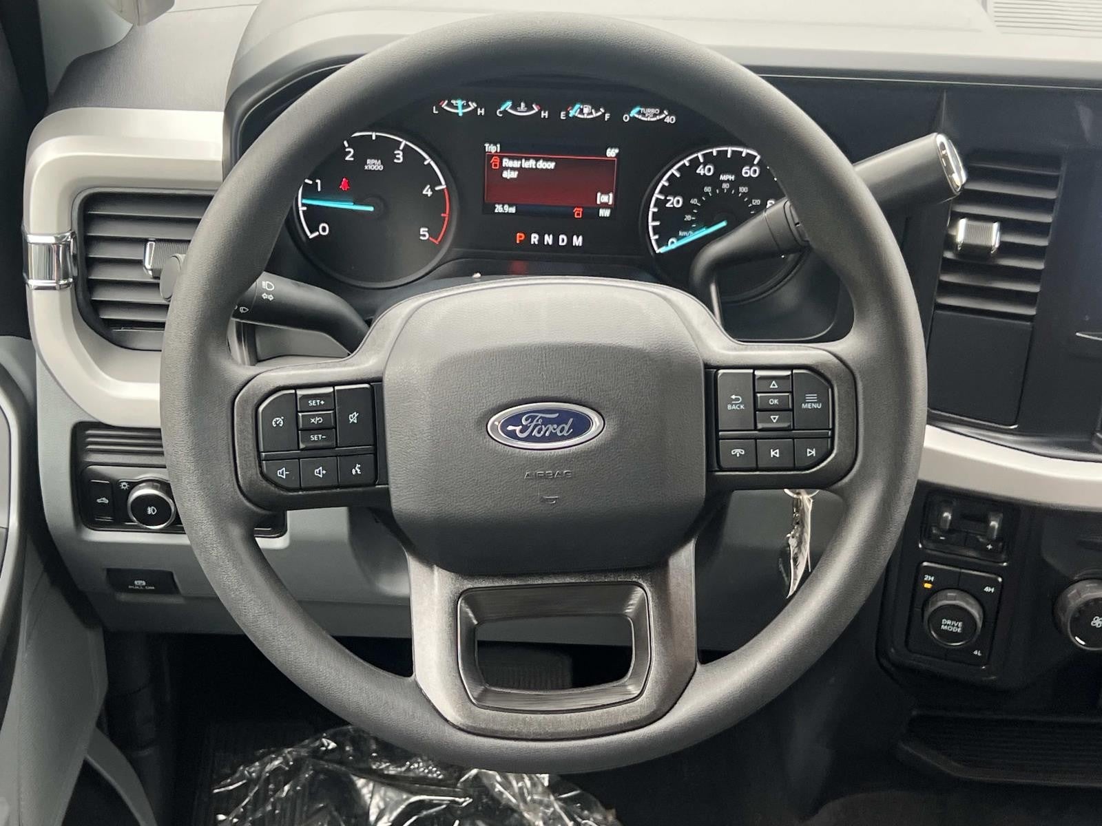 2026 Ford Super Duty F-350 DRW XL 4WD CREW CAB 8' BOX