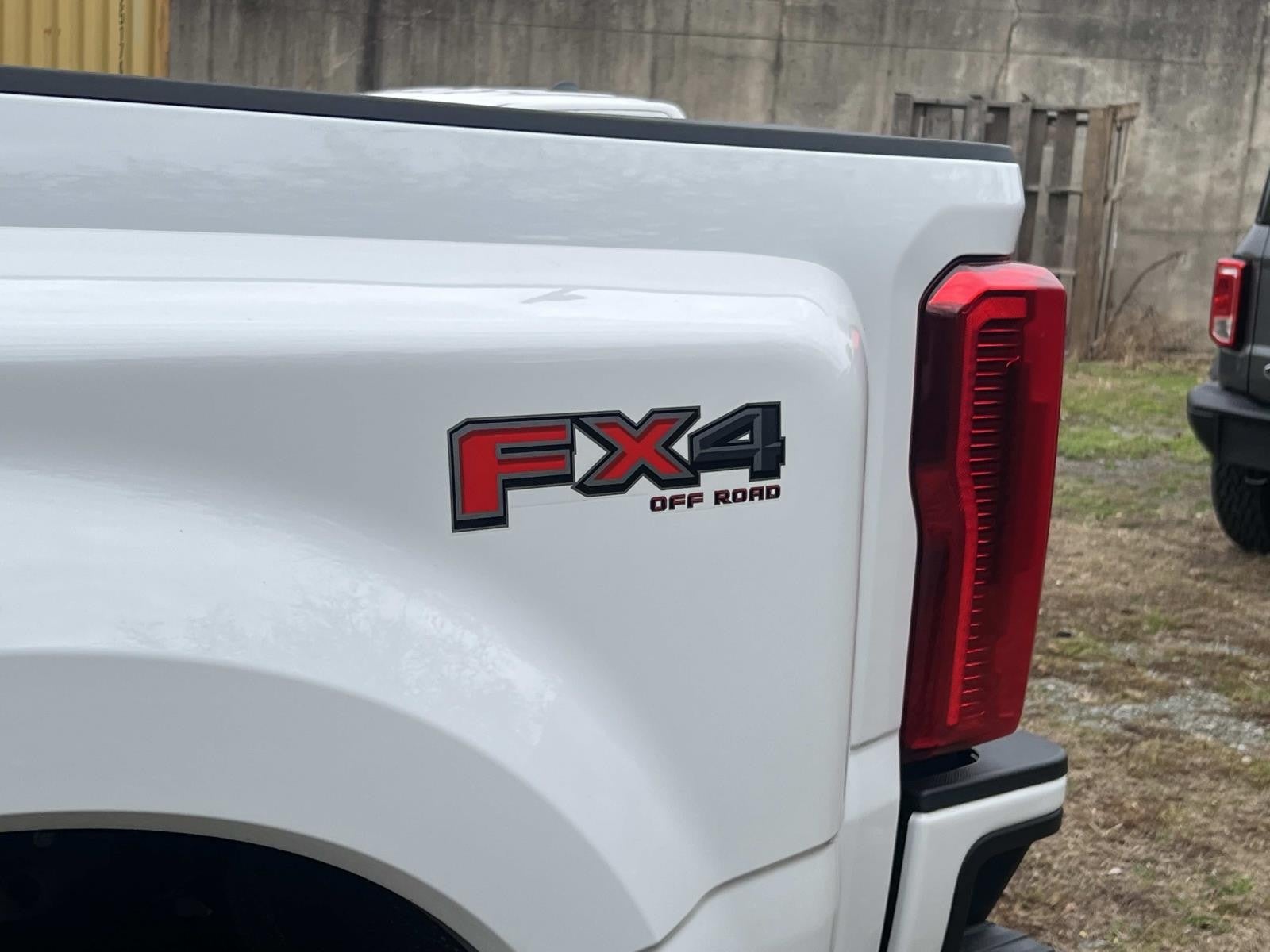 2026 Ford Super Duty F-350 DRW XL 4WD CREW CAB 8' BOX