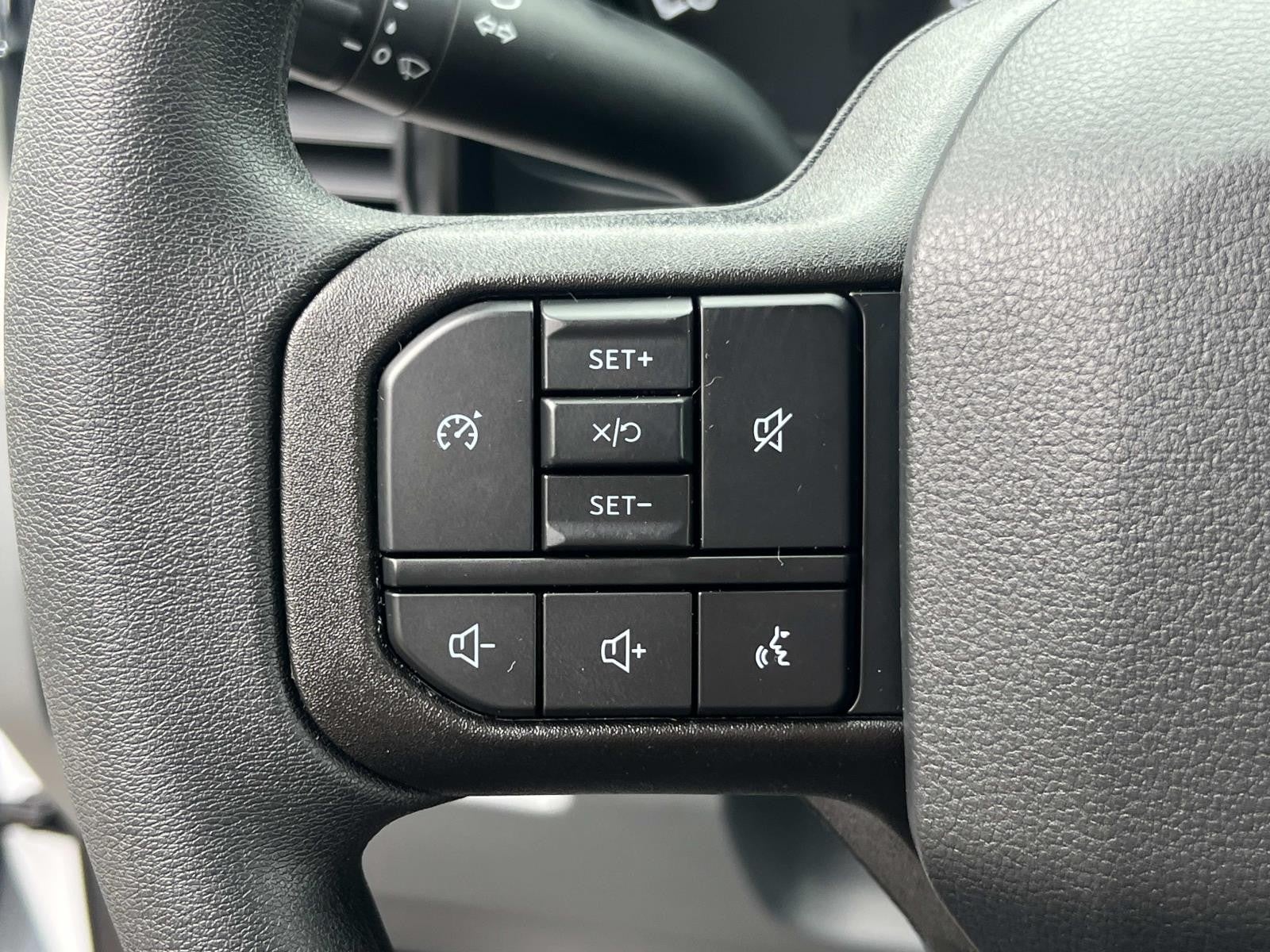 2026 Ford Super Duty F-350 DRW XL 4WD CREW CAB 8' BOX