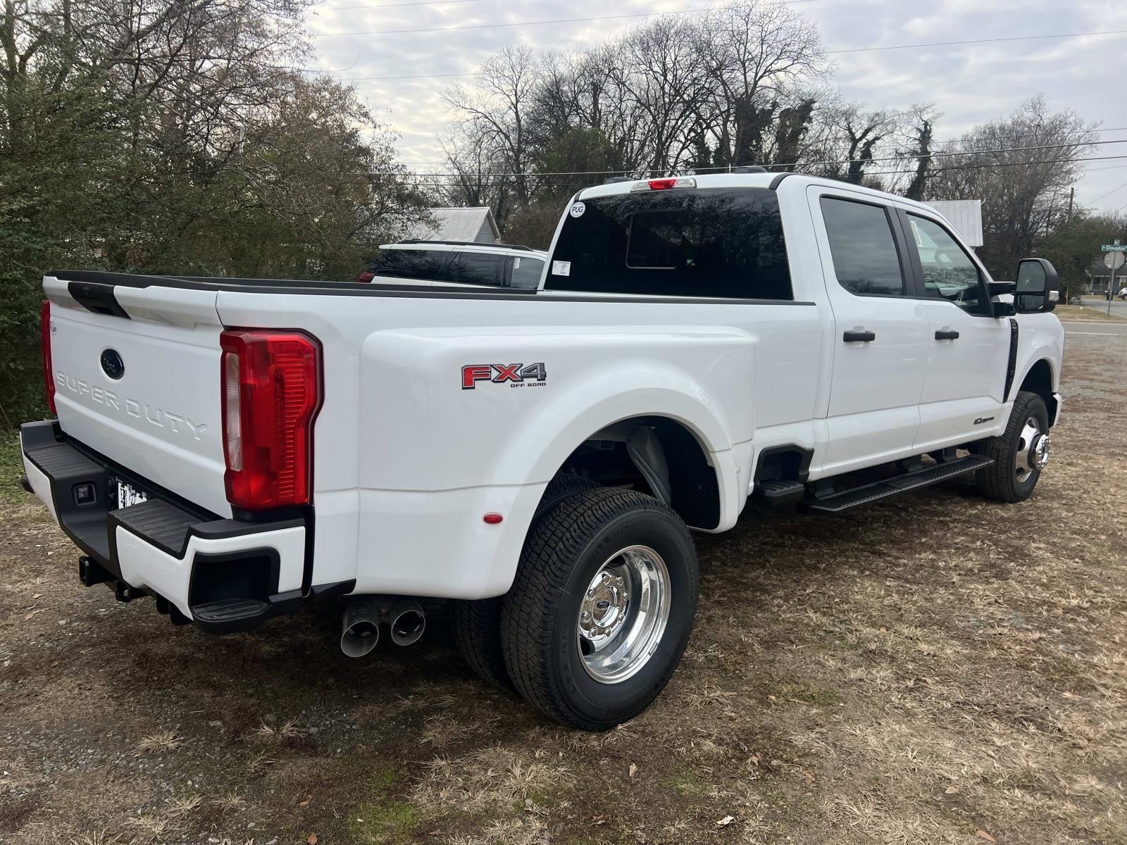 2026 Ford Super Duty F-350 DRW XL 4WD CREW CAB 8' BOX