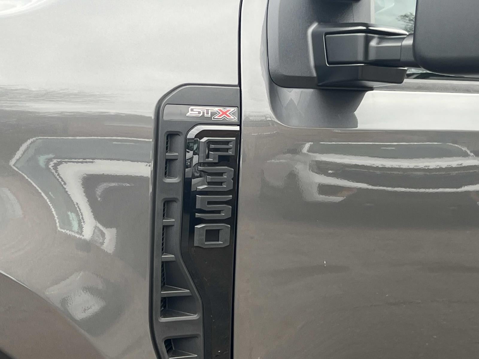 2026 Ford Super Duty F-350 DRW XL 4WD CREW CAB 8' BOX